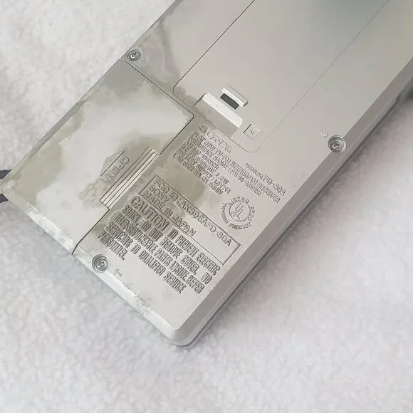 Vintage chargers football Sony Watchman FD-30A AM/FM Stereo Mini TV With Case - Picture 9 of 13